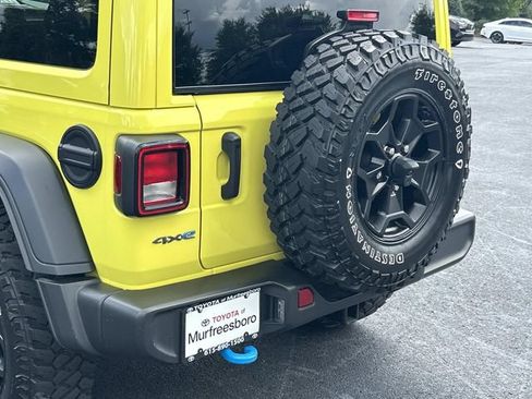 Used 2023 Jeep Wrangler Unlimited w/ Sun & Screen Package AWD/4WD image 11