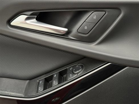 Certified 2025 Chevrolet Equinox LT image 20