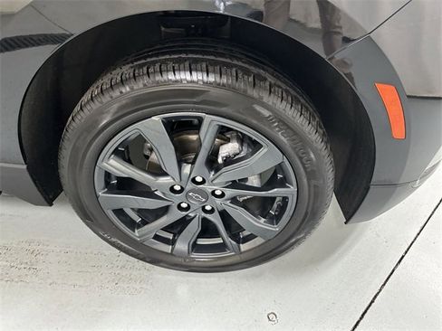 Used 2023 Chevrolet Equinox RS w/ RS Leather Package image 19