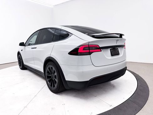 Used 2022 Tesla Model X image 15