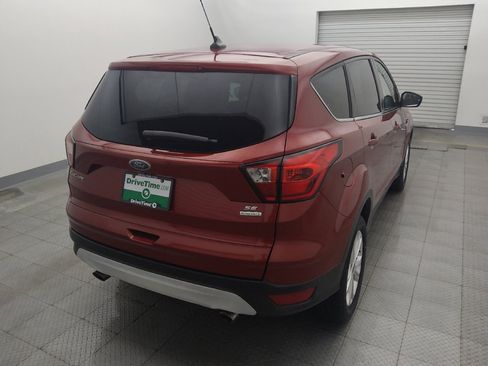 Used 2019 Ford Escape SE FWD image 7