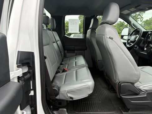 Used 2023 Ford F350 XL AWD/4WD image 15