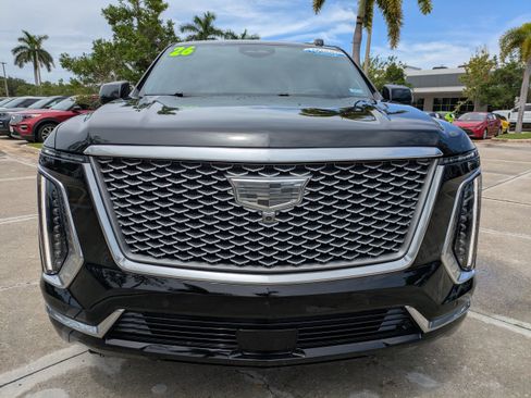 Used 2026 Cadillac Escalade Platinum Luxury w/ LPO, Radiant Package AWD/4WD image 8