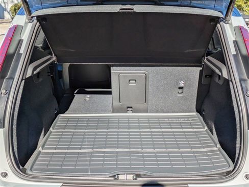 New 2025 Volvo XC40 B5 Plus w/ Climate Package image 12