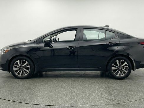 Used 2025 Nissan Versa SV FWD image 5