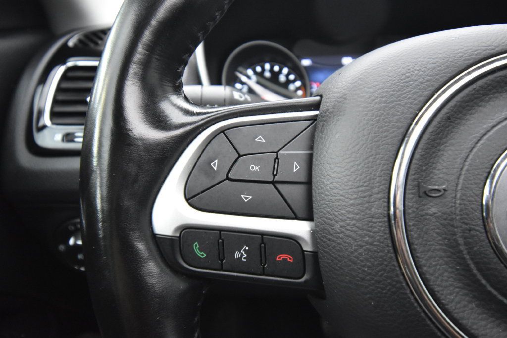 Used 2021 Jeep Compass Latitude w/ Sun and Sound Group AWD/4WD image 28