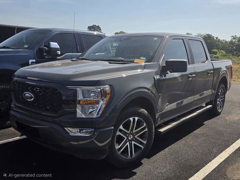 Used 2021 Ford F150 XL w/ STX Appearance Package RWD image 3