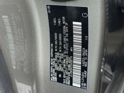 Used 2025 Lexus GX 550 w/ Cold Area Package image 25