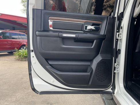 Used 2018 RAM 2500 Laramie w/ Sport Appearance Group AWD/4WD image 31