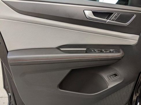 New 2026 Volkswagen Atlas Peak Edition image 9