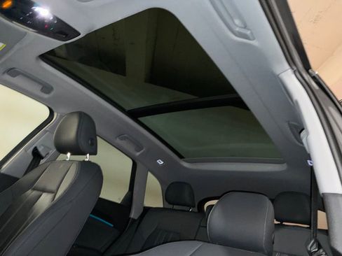 Used 2025 Audi Q5 Premium w/ Convenience Package image 5