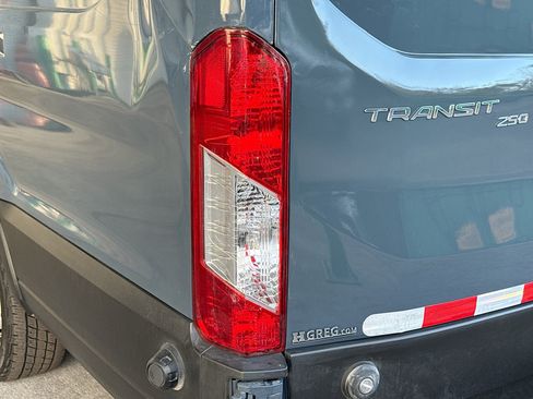 Used 2019 Ford Transit 250 Base image 30
