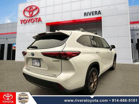 Used 2023 Toyota Highlander Bronze Edition AWD/4WD image 7