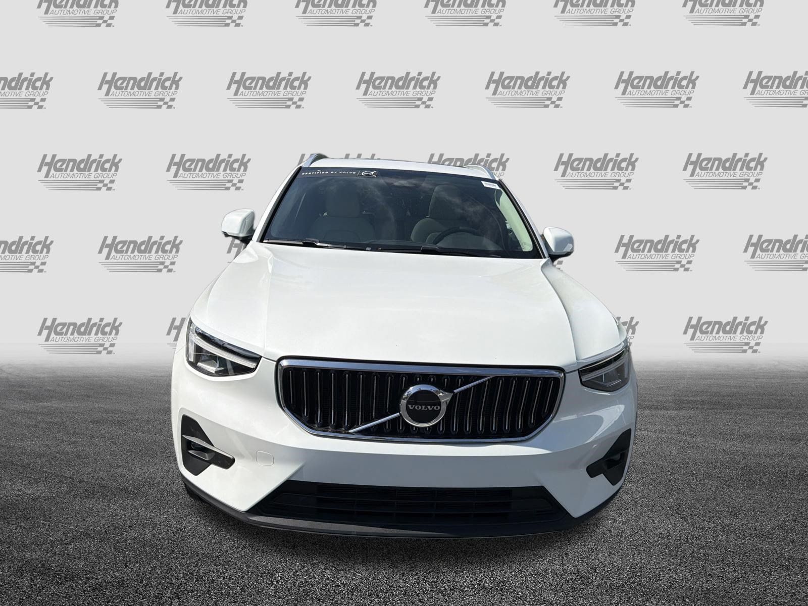 Certified 2023 Volvo XC40 B5 Plus w/ Protection Package Premier AWD/4WD image 3