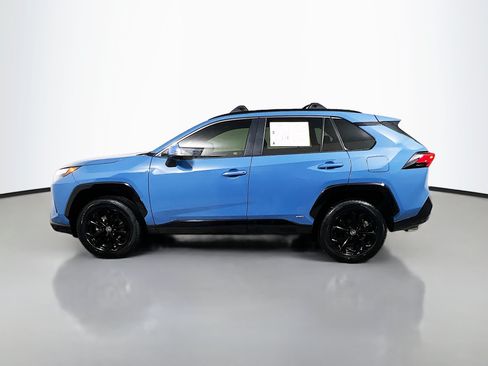 Used 2022 Toyota RAV4 SE w/ Convenience Package AWD/4WD image 9