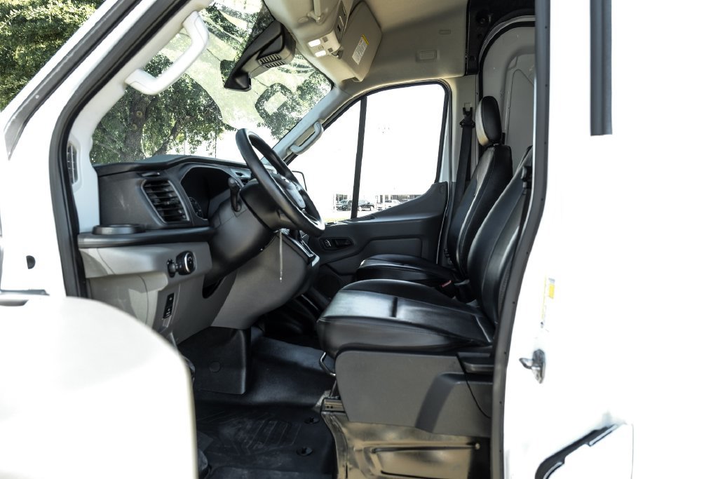 Used 2023 Ford Transit 250 Medium Roof RWD image 3