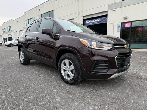 Used 2020 Chevrolet Trax LT image 2