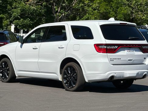 Used 2017 Dodge Durango R/T w/ Technology Group AWD/4WD image 6