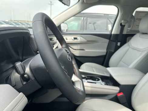 New 2026 Ford Explorer Active w/ Active Comfort Package AWD/4WD image 32