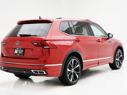 Used 2024 Volkswagen Tiguan SEL R-Line image 10