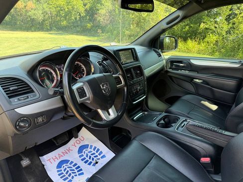 Used 2019 Dodge Grand Caravan GT FWD image 9