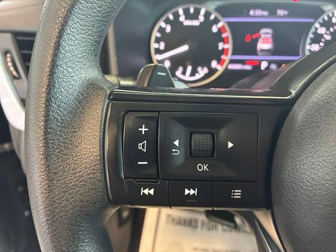 Used 2024 Nissan Rogue S AWD/4WD image 17