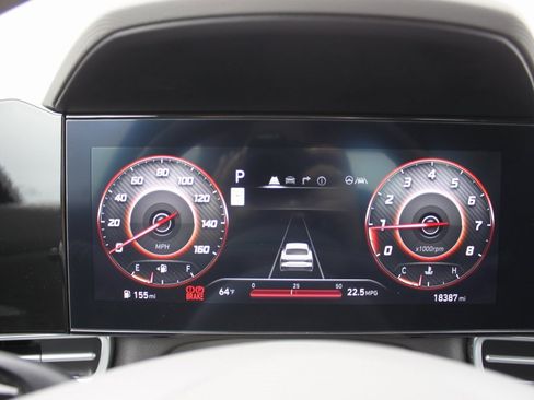 Used 2024 Hyundai Elantra SEL w/ Convenience Package image 13