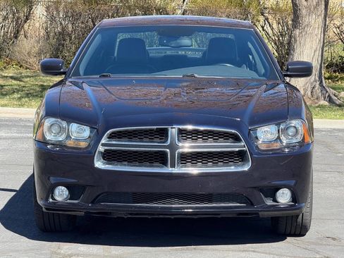 Used 2011 Dodge Charger R/T image 2