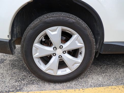 Used 2016 Subaru Forester 2.5i Premium w/ All-Weather Package image 13