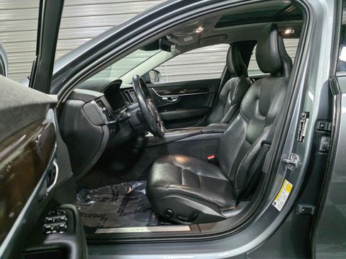 Used 2018 Volvo S90 T6 Momentum w/ Momentum Plus Package image 13