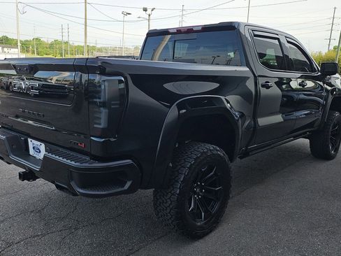 Used 2025 GMC Sierra 1500 AT4 w/ AT4 Premium Package AWD/4WD image 5