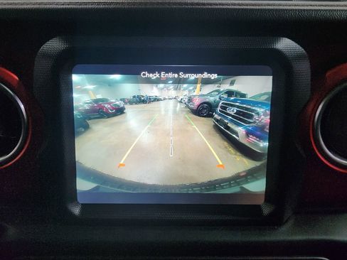 Used 2021 Jeep Wrangler Unlimited Rubicon AWD/4WD image 33