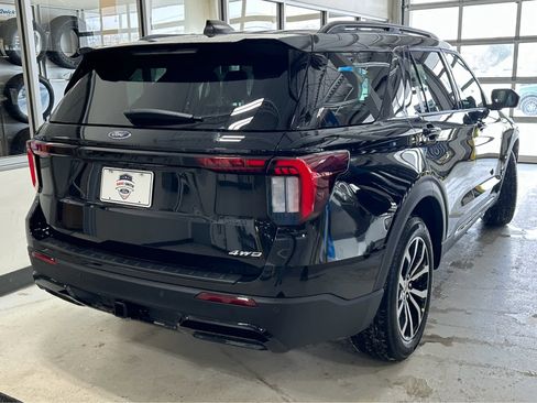 New 2026 Ford Explorer ST-Line AWD/4WD image 8