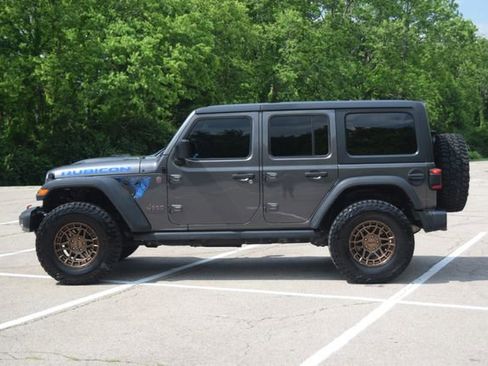 Used 2018 Jeep Wrangler Unlimited Rubicon w/ LED Lighting Group AWD/4WD image 23