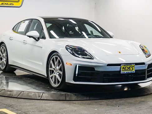 Certified 2024 Porsche Panamera 4 AWD/4WD image 5