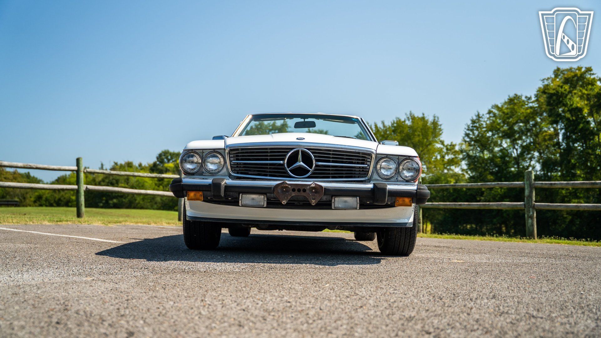 Used 1987 Mercedes-Benz 560 SL image 4