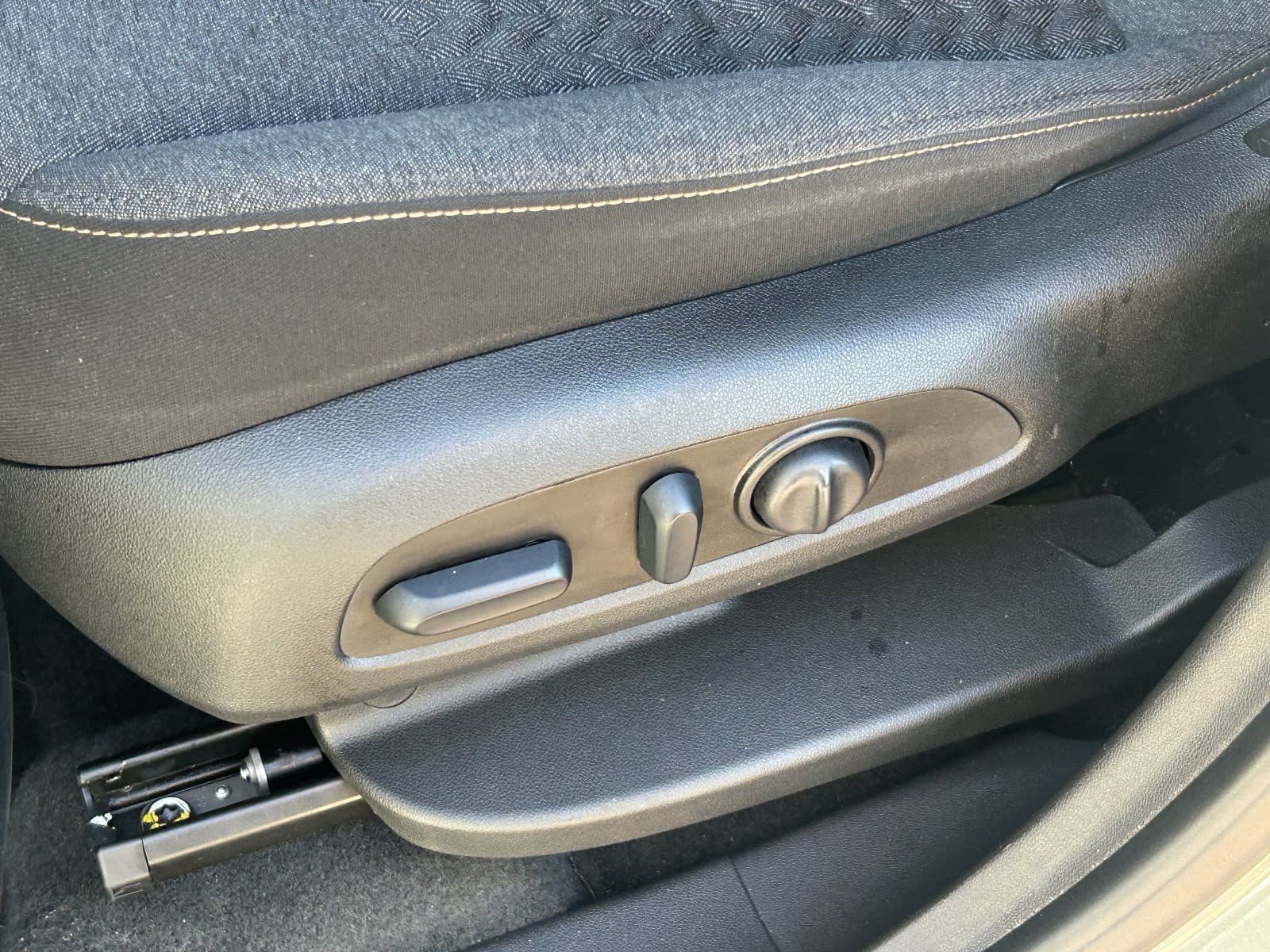 Used 2024 Chevrolet Equinox LT FWD image 26
