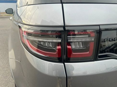 Used 2023 Land Rover Discovery Sport SE R-Dynamic AWD/4WD image 17