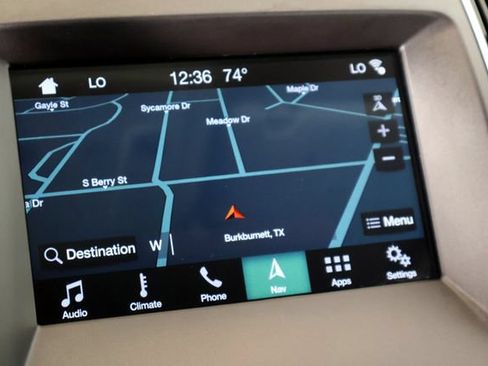 Used 2018 Ford Edge Titanium w/ Technology Package FWD image 24
