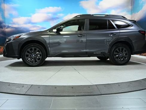 Used 2025 Subaru Outback Onyx Edition AWD/4WD image 5