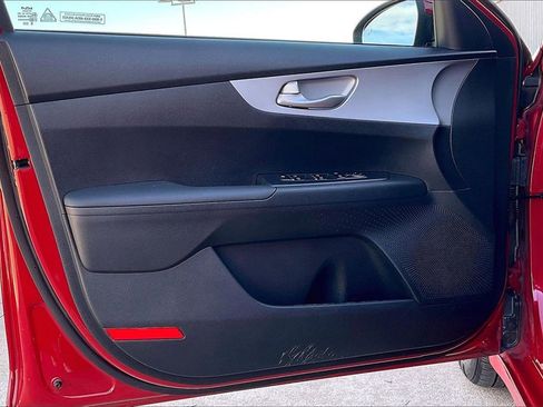 Certified 2024 Kia Forte LXS w/ LXS Technology Package image 21