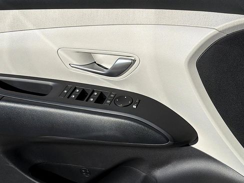 Certified 2025 Hyundai Tucson SEL image 20