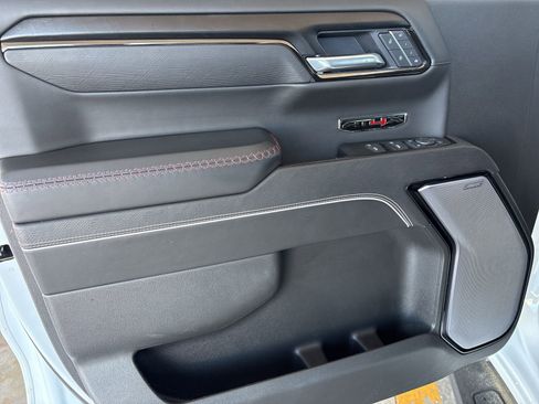 Certified 2025 GMC Sierra 1500 AT4X image 10