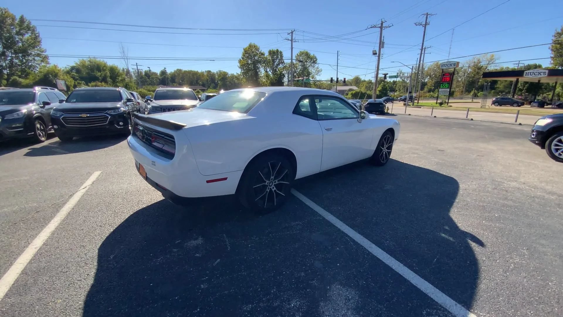 Used 2017 Dodge Challenger SXT RWD image 8