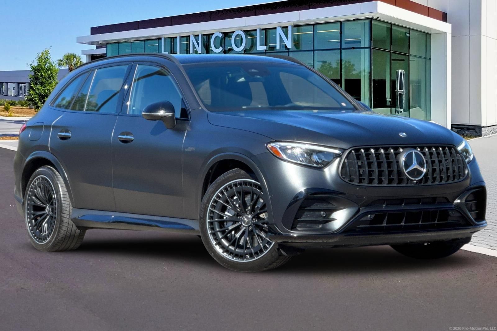 Used 2024 Mercedes-Benz GLC 43 AMG 4MATIC image 2