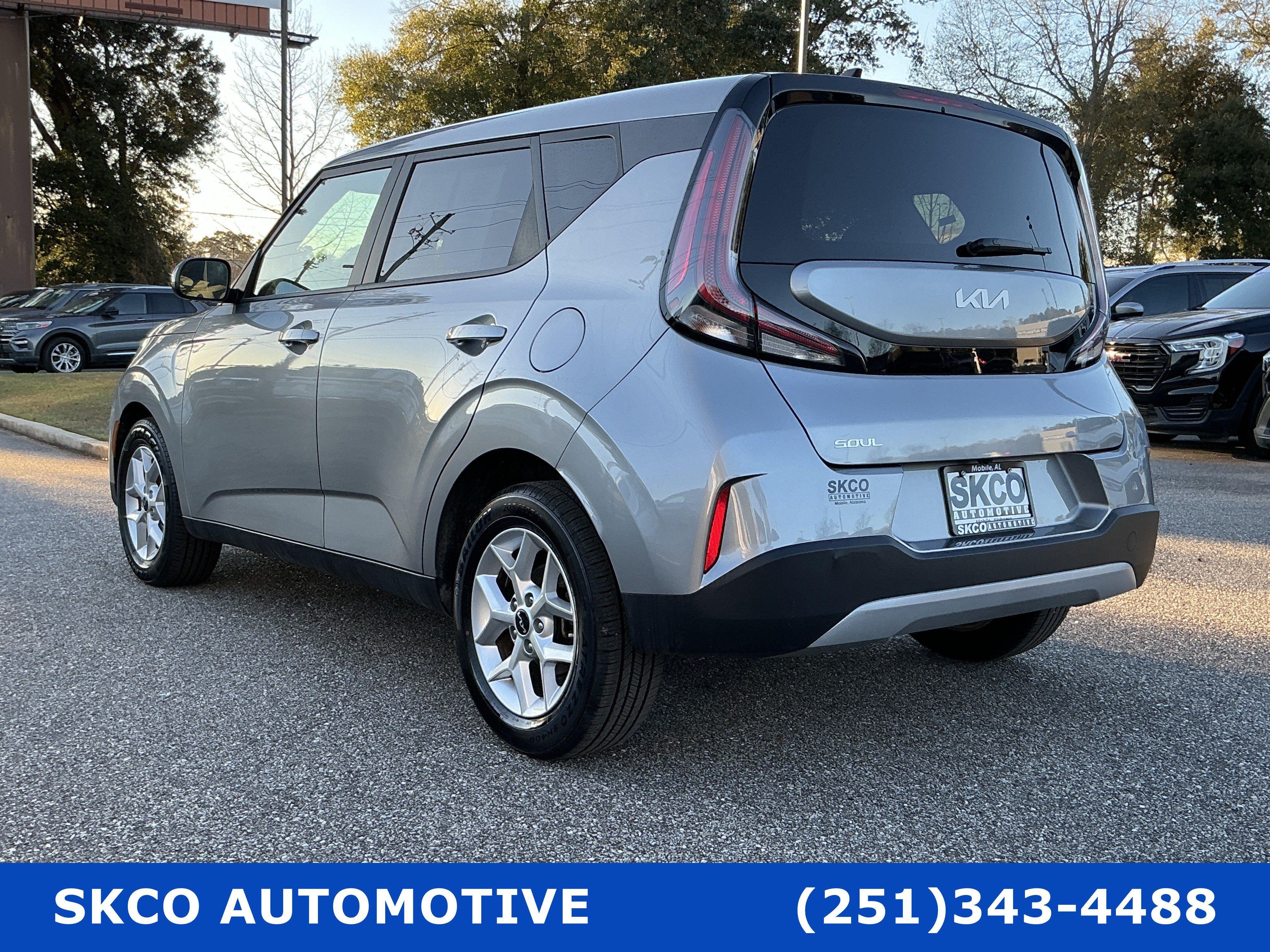 Used 2024 Kia Soul LX w/ Option Group 015 FWD image 3