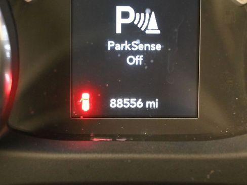 Used 2019 Jeep Wrangler Sport AWD/4WD image 17