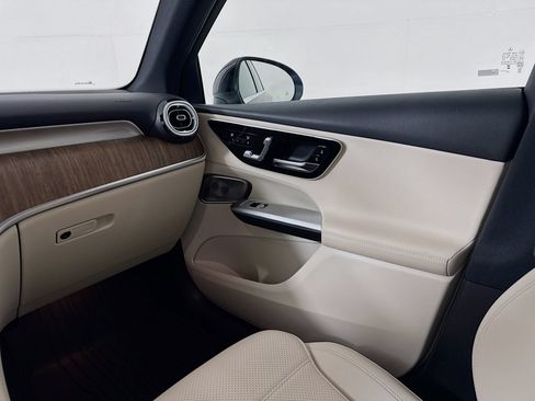 Certified 2026 Mercedes-Benz GLC 300 4MATIC image 26