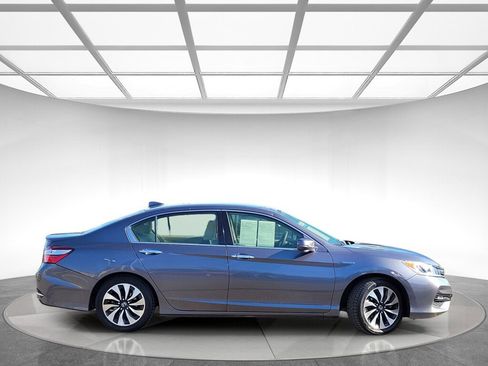 Certified 2017 Honda Accord Hybrid Sedan image 2