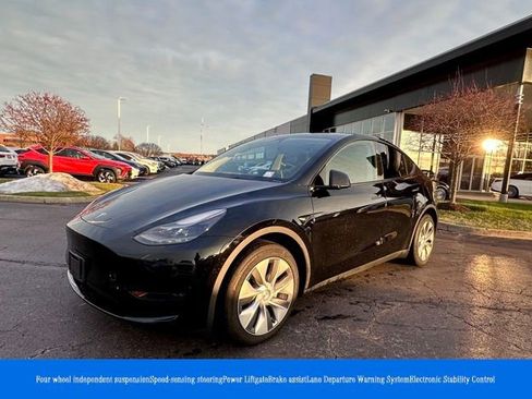 Used 2023 Tesla Model Y Long Range image 4